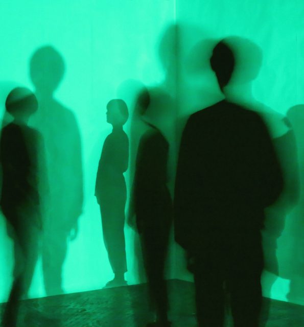 鷹野隆大 毎日写真1999-2021 - 国立国際美術館 - ART iT（アート