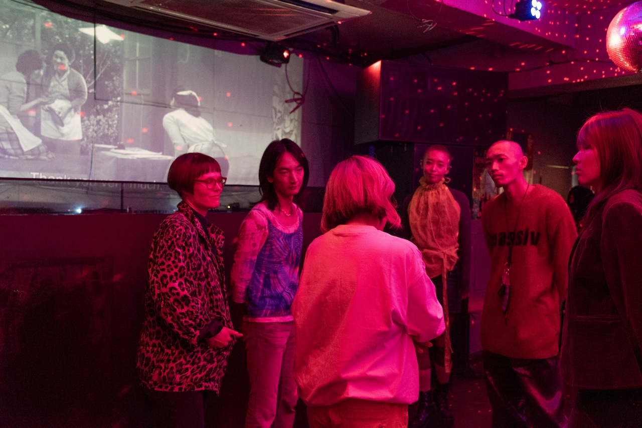 ウェンデリン・ファン・オルデンボルフ「Dance Floor as Study Roomーしたたかにたゆたう」@ 山口情報芸術センター［YCAM］