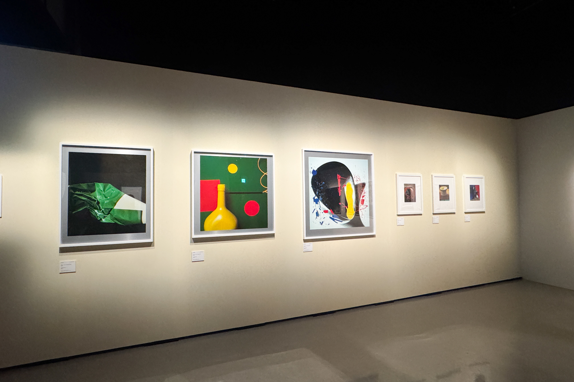 展示風景「まなざしの奇跡　日本女性写真家の冒険」ヒカリエホール、東京、2026年