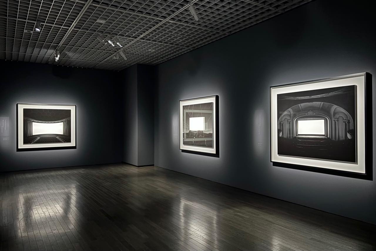 Theaters, Installation view HIROSHI SUGIMOTO: EXTINCTION, The National Museum of Modern Art, Tokyo, Tokyo, 2026 © Hiroshi Sugimoto / Courtesy of Gallery Koyanagi