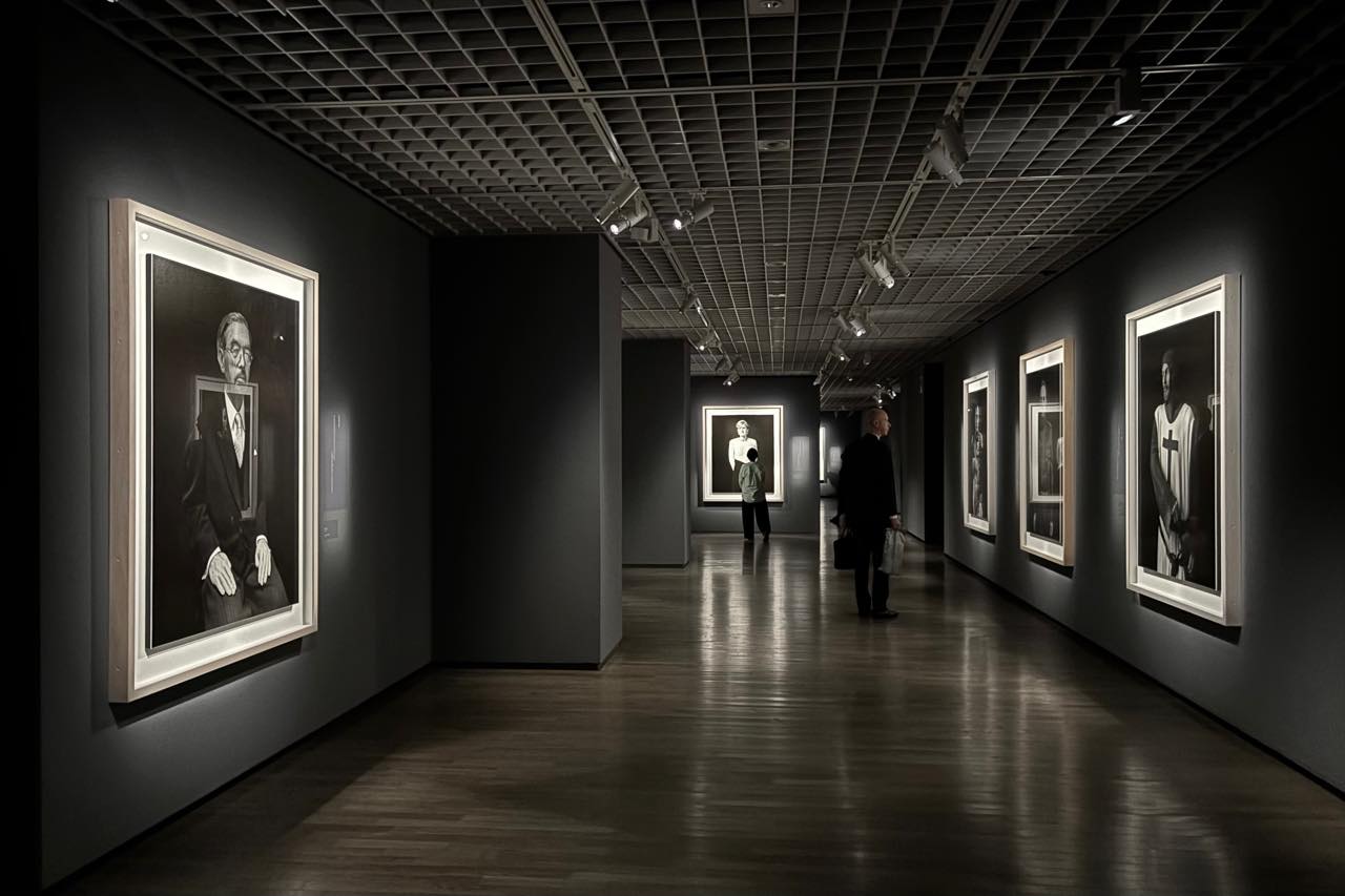 Portraits, Installation view HIROSHI SUGIMOTO: EXTINCTION, The National Museum of Modern Art, Tokyo, Tokyo, 2026 © Hiroshi Sugimoto / Courtesy of Gallery Koyanagi