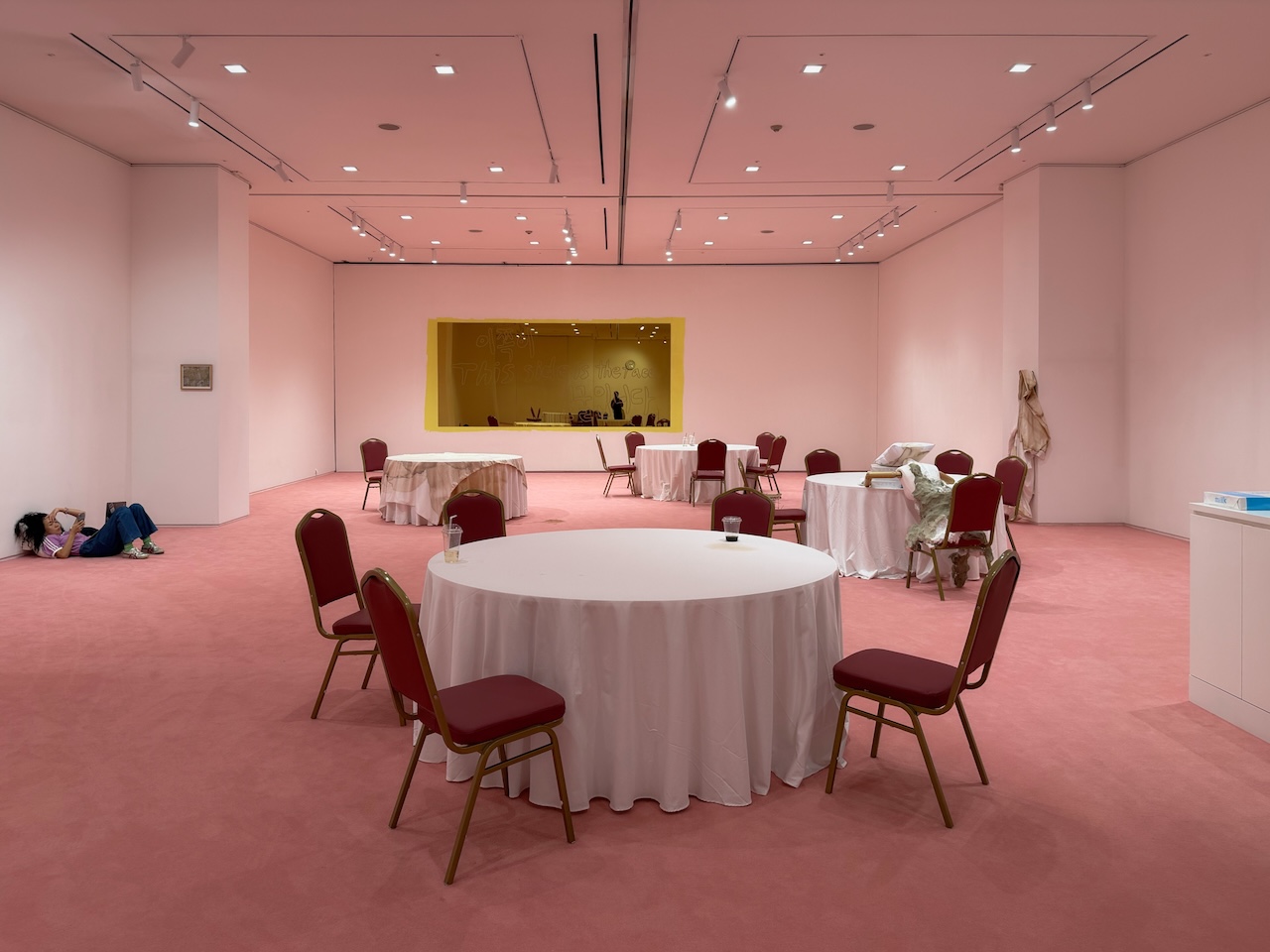 ナム・ファヨンの個展「昼寝」（一宇美術館、ソウル）の展示風景（一部）撮影：三嶋一路